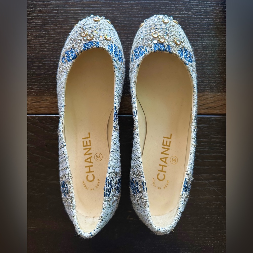 Chanel Flats RARE Tweed Metallic Blue, Gold & White